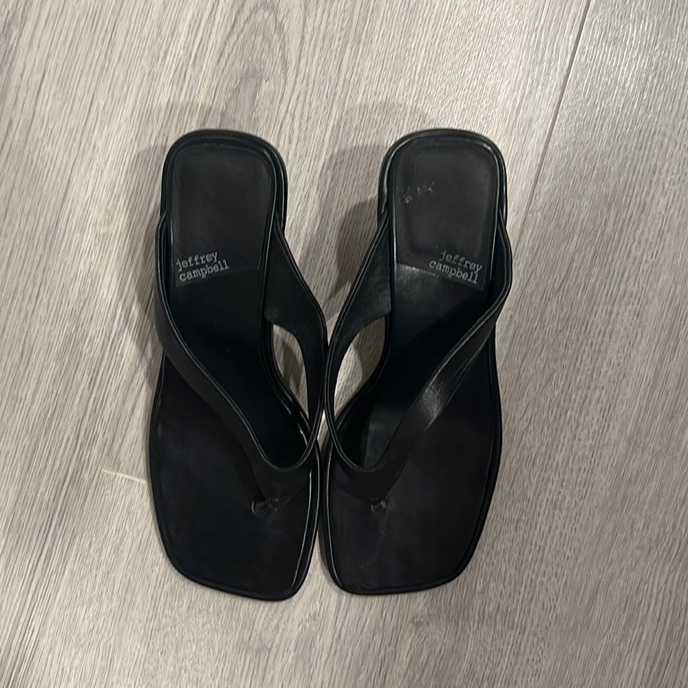 Jeffrey Campbell Black Thong Sandal Size 8.5